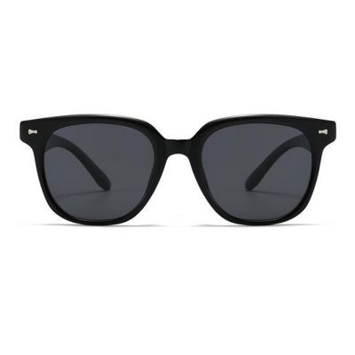 Minimalist Round Polarized Sunglasses TR90 Material