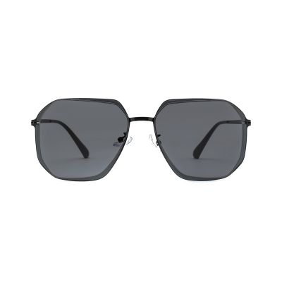 Angular Geometric Metal Sunglasses with a Contemporary Edge