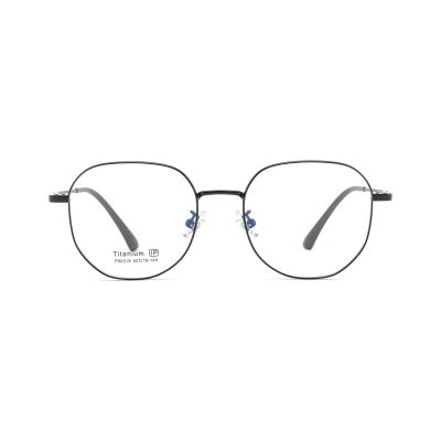 Classic Square Metal Eyeglasses with β-Titanium Temples
